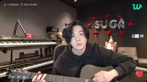 Yoongi playing the guitar on his live 🥹 happy birthday handsome!! 🫶🏻💜 #bts #yoongi #btsarmy #kpop #fyp 