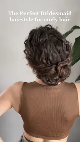 Wedding season is just around the corner 👰‍♀️  #hairtsyleinspo #hairstyletutorial #bridesmaidhair #bridesmaidhairstyle #weddinghair #elegantbun #lowbun #easyhairstyles #easybuntutorial #hairstyles #hairinspiration #autumhair #weddinghairinspo #bridesmaidstyle #simplehairtutorial #curlyhair #curlyhairstyles
