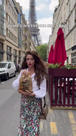 What’s in a French girl’s bag, filmed by Parisian Vibe, muse: @Léanne Ansar #parisianvibe #parisianvibe #frenchgirl #frenchgirls #frenchgirlstyle