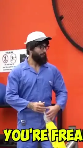 Cleaner Anatoly #anatoly #gympranks #Fitness #gymprank #prank 