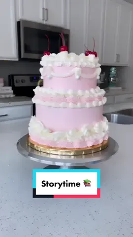 What do you think? Anyways- rant over. Enjoy this cake 🥹❤️💝💗🌸💘🫶 #smallbusinesscheck #SmallBusiness #baker #bake #baking #storytime #story #cake #cakes #cakedecorating #vintagecake #piping 