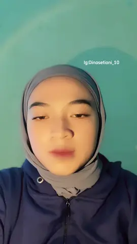 Sekarang kamu kenapa? Kamu berubah:)