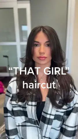 Shes THAT GIRL 🫶🏻🫶🏻🫶🏻🔥🔥🔥 #thatgirlaesthetic #itgirl #cleangirl #haircut #butterflycut #longlayers #faceframing #bouncyblowout #sexyhair 