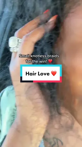 Vacation hair ready!! ❤️ #internationalwomensday #smallknotlessbraids #protectivestyles #vacationhair #raisingcultures #hairlove 
