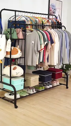 Kệ treo quần áo hai tầng để giày dép...., khung sắt chắ chắn quá đẹp luôn#xh #xhtiktok #giadungtienich #giadungthongminh #giadungtienloi #giatreoquanao #giatreoquanaodanang #giatreoquanaothepcacbon #ketreoquanaothongminh #ketreoquanao #ketreoquanaogiare #ketreoquanaodanang 