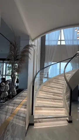 Cầu thanh xoắn  thiết kế đơn giản không cầu kỳ.. #noithatdep #nhadep #xuhuongtiktok #noithathungthang #cauthangsatnghethuat 