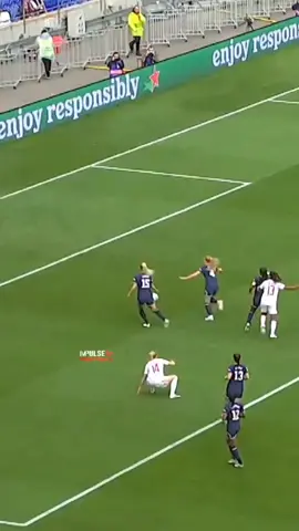 Women & Men football 😳 #football #impulsefootball