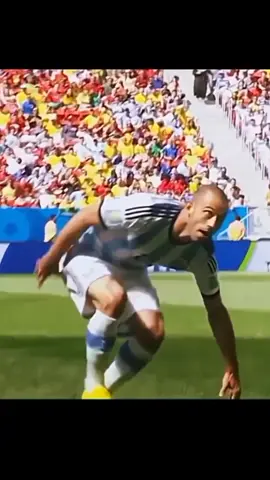 6+8 = 🤖#mascherano #argentina #belgium #worldcup #football 