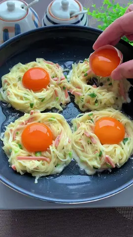 Làm thế nào để làm bữa sáng nhanh gọn đủ dinh dưỡng cho con với củ khoai tây#buasangchobe #nauandelam#nauancungtiktok #khoaitay 