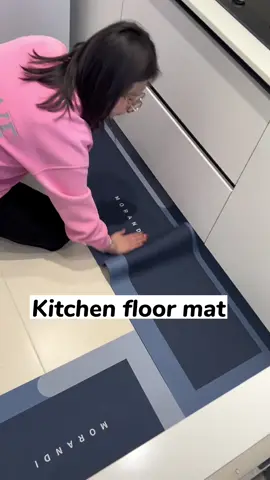 Kitchen floor mat, non-skid mat and strong water absorption. Oil resistant proof and protect bowl. #floormat #floorprotection #kitchen #KitchenHacks #kitchengadgets #householdgoods #foryoupage #uklife 