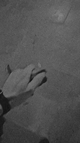 #ماذنب الورد بعد الاعتراف ...?#اكسبلور #عيبراتكم_🥀🥀🥹🥹 #💔🥺🥀🚬 #مجرد_ذووقツ🖤🎼 