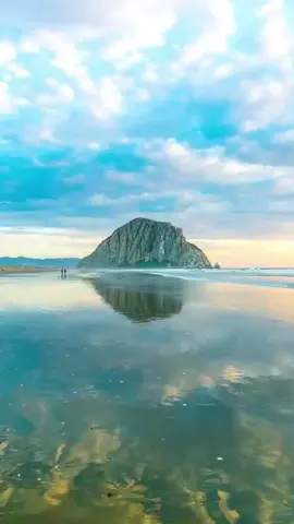 tag someone you would go here with?✨ (thewildiswaiting/IG) #sunset #morrobay #calisunset 