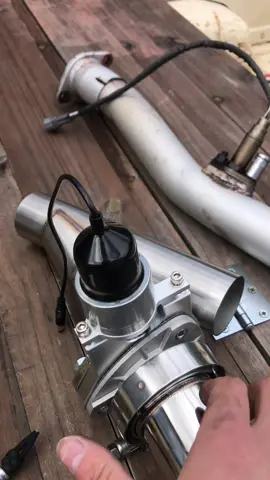 Best sounding 4cylinder out there?? Watch me install this exhaust cutout! #toyota #pickup #minitruck #exhaust #custom #fabrication #cutout #exhaustnote #4cylinder #22r 
