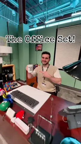 The Office Experience has arrived in Toronto, and there’s no shortage of nostalgia 👔📈 #TheOfficeExperience #TheOfficeUS #MichaelScott #DwightSchrute #ThingsToDoInToronto #TorontoTikTok #PepsiApplePieChallenge 
