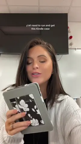 My kindle goes everywhere with me now #kindle #kindlepaperwhite #kindlecase #amazonkindleunlimited #amazonkindlecase #kindlecases 