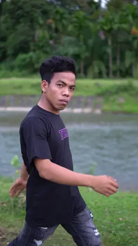 Teringat kenangan mantan