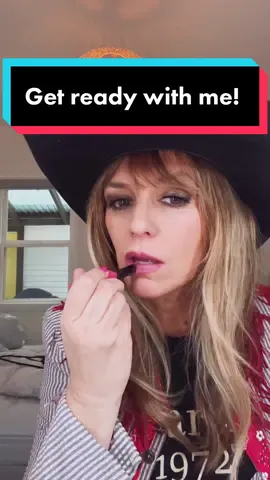 Getting ready to perform at The Hotel Cafe - my first concert in 15 years! It was a great night. My mum made my outfit. #indiadupre #hotelcafe #femaleartist  #dontgiveupsong 