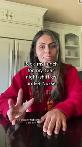 Pack my lunch with me  #nurse #nursesoftiktok #nightshiftnurse #nightshift #ernurse #snacks #whatieatinaday #veggie #fruit #hospitallife #hospital #life #nursingstudent #medicalstudent #emergencyroom #emergencymedicine #eating #Recipe #healthy #wellness #fypシ #fy #popular 