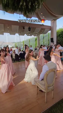 Tienen que ver el final😱. La novia lo dio todo @Allis👰‍♀️ #matrimonio #bridesquad #novia #coreografia #bridesmaids 