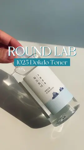 Toner không màu, không mùi nhưng chăm xài là da căng bóng á 🤤💫 #BeautyTok #goclamdep #unboxing #roundlab #kbeauty #toner 