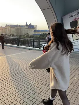 こんなずっこけるディズニー初めて インスタはちゃんと映えさせた #ディズニー #足痛い　#調子乗った #タイツ破けた 