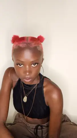 🥺🙄😳😂😂😂#veegwanalia #uhurukenyatta1 #makeupbyvivian💄 #model #modelface 