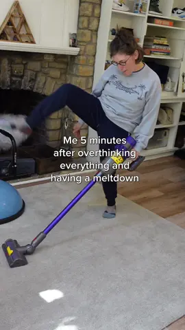 🤷🏻‍♀️ #whocanrelate #overthinking 