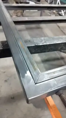 fabricación de mampara para ducha...luego tratamiento en pintura epoxi!!! #herreriadeobra #decoracion #carpinteriametalica 