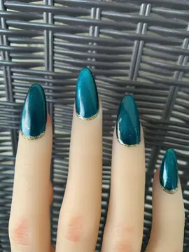 Starry blue cat eye gel+champagne glitter gel #nails #nailart #nailtutorial #nailtech #diynailsathome #diynails #naildesigns #nailedit #bluenails #cateyenails 