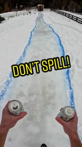 Took a few cold pops down the skating trail to the Sauna. Luckily I didn’t spill too much @muskokabrewery Tread Lightly 😬 #muskokabrewery #muskoka #canada #canadians #hockey 