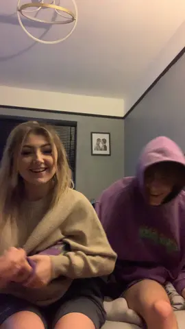 🤣🤣🤣🤣 “nooo im not doing a dancing tiktok !” But continues to dance like a weapon 🤣😎