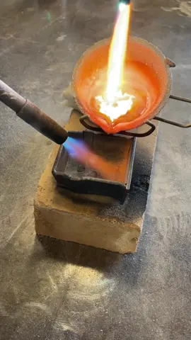 Pouring few bars of silver #silver #meltingmetal #getrichslow 