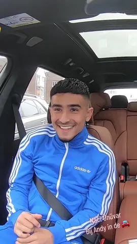 Wanneer je ineens beseft dat je ouders ook meekijken! 😅 #andyvandermeijde #unuvar #bijandyindeauto #ajax #fy #foryou #fyp #foryoupage #humor #trending 