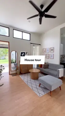 House tour 🏡 #fyp #fypシ #fypage #foryoupage #homedecortiktok #homedecor #housetour #houseoftiktok 