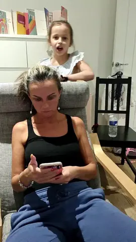 #incywincyspider #motherdaughter #daughter #funny #fyp 