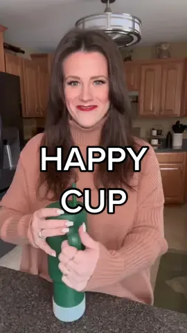 Replying to @8.mamarazzi.8 whatever cup you use that you love, I LOVE that for you. Do what makes your heart happy 😘 #stanleyvssimplemodern #simplemoderncup #StanleyCup #stanleycupreview #productreview #emotionalsupportwaterbottle #simplemodernreview #simplemodern40oz 