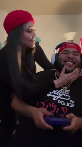 Does Your Girl Do This ❔ 😂😂 #relationshipgoals #gamerboy #couplesgoals 