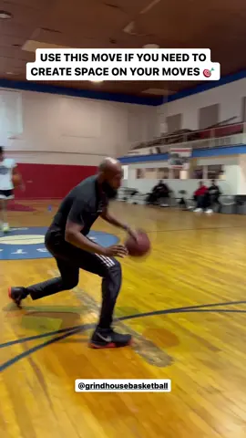 USE THIS MOVE IF YOU NEED TO  CREATE SPACE ON YOUR MOVES 🎯  #GrindHouseBasketball #iTrainWithMarcusWalker #basketball #basketballtraining #basketballtiktok #fyp #fypシ 