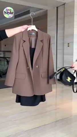 Áo khoác blazer nữ áo vest dài tay #tiktokshop #muataitiktok #fouyou #nguoitinh69 #fashiontiktok #style #linhgiadungtienich #alinhstyle #fy 