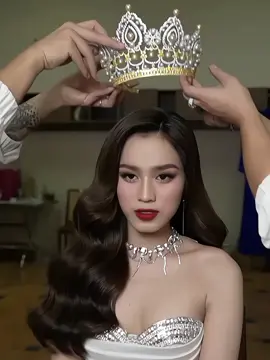 1 năm 4 màn Final Walk đầy tự hào và xúc động....🇻🇳😍👑🎉🎊💜@doha_20.07 @Nguyễn Thúc Thuỳ Tiên @KhanhVanOfficial @luongthuylinh_ #beautyqueen #beauty #xuhuonghoahau #missgrandinternational2021 #missgrandinternational2021 #nguyễntrầnkhánhvân #lươngthuylinh #đỗthiha (@miss.k020908 cám ơn vì âm thanh trong video này😁)