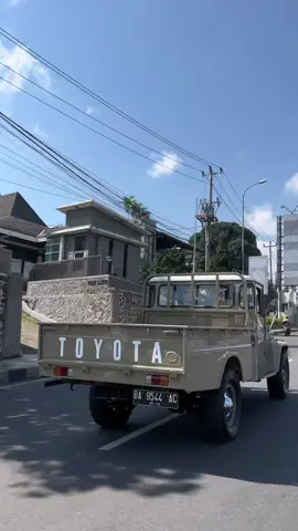 Hardtop Pickup FJ45 tahun 1971 🥰 #toyota #toyotalandcruiser #fj45 #fj45landcruiser #fj45forlife #landcruiser #restoration #bengkelaudi #fyp #foryou 