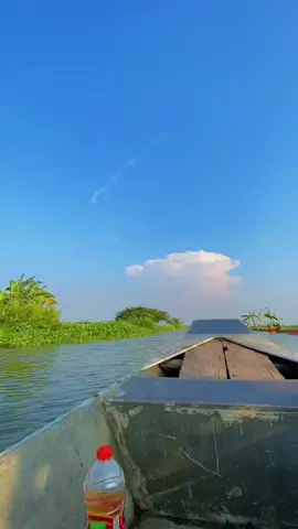 Baru kali ini naik prahu rawa  🫶#fyp #perahurawa #tuban #VideoEstetikPantai #CinematicLaut #mlangi #rawamlangi 
