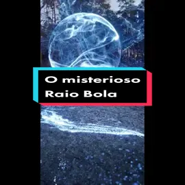 Raios bola, também conhecidos como bolas de fogo, são fenômenos naturais que ocorrem durante tempestades elétricas. Eles são raros e misteriosos, pois se movem de forma errática, parecendo flutuar no ar. Os raios bola são geralmente vistos como esferas de luz brilhante com cerca de 30 centímetros de diâmetro, mas podem variar em tamanho e cor. Embora os cientistas ainda não entendam completamente a causa dos raios bola, acredita-se que sejam criados pela eletricidade nas nuvens, que ioniza o ar e cria um plasma que se ilumina ao entrar em contato com partículas carregadas no solo. Embora sejam fascinantes de se ver, é importante lembrar que os raios bola são fenômenos elétricos perigosos e podem causar danos sérios se alguém estiver por perto. #raiobola #balllightning #tempestadeelétrica #fenômenosnaturais #eletricidade #plasma #perigo #balllightning #storm #naturalphenomena #electricity #plasma #danger #raiobola #nature #natureza #trend #belezanatural 