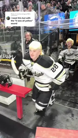 Replying to @emiliarodriguez118 Toner has left the chat #hockeyhair #minnesota #hockey #hair 