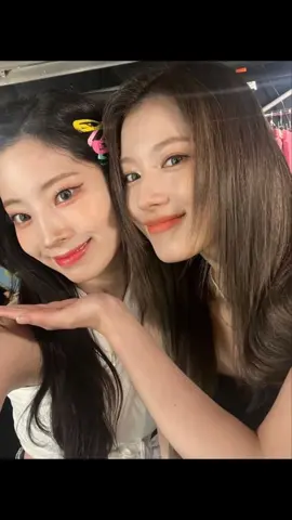 Respondendo a @iccwro  #moots? #chaeryeong #broowniedofelix #mialendaria #chuu #maknaeontop #in 