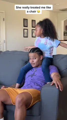 The way my neck was hurting 🙂😂😂 #fyp #larobenz #viral #funny #blowthisup #emmali #zaeway 