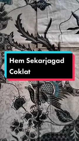 Baju Batik Pria Lengan Pendek Motif Sekarjagad Coklat #batik #kemejabatikpria #batikkantor #atasanbatik #batikmodern #batikranim #batikindonesia #trending #fypシ #fyp 