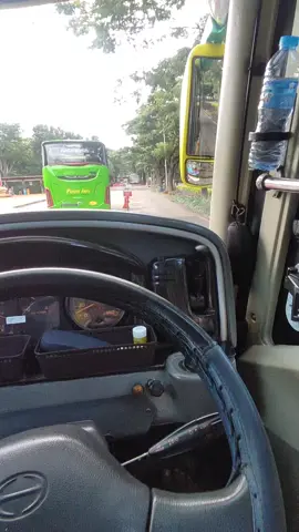 tes tes tess💃#supirindonesia #buspariwisata #tetepberjuang #supirbus #pejuangkeluarga #RHtrans 