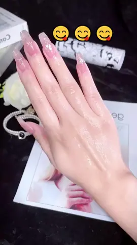 After using this hand serum, my hands are soft, smooth and white#skincare #handserum #hocinna #beautifulhands 