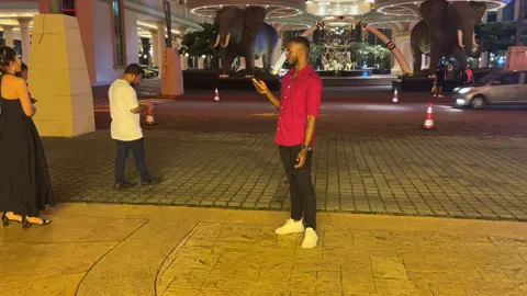 Part3 😍😍happy birthday #MRBSURPRISEDELIVERY👍🔥 #mybrothers💙🔝😍👑 #malaysiandancer🇲🇾 #awesomeday #myeverything❤️ #thankyoumalaysia🇲🇾❤️ 